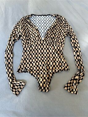 Abercrombie Checkerboard Long Sleeve Bodysuit in Black & Cream